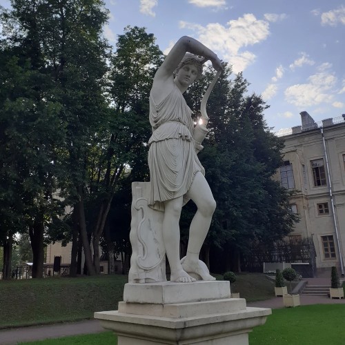 Гатчинский дворцовый парк: история и легенды