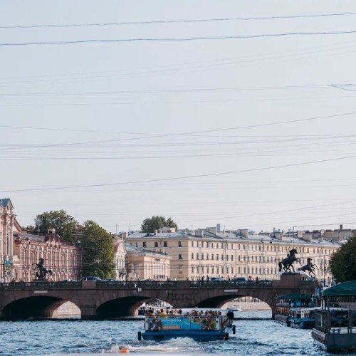 Вдоль Петроградской стороны на индивидуальной водной прогулке