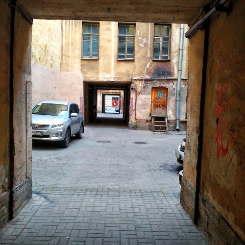 Путешествие по проходным дворам Санкт-Петербурга