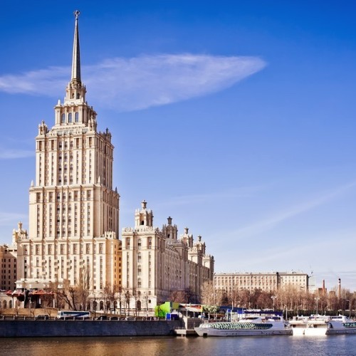Сталинские высотки. 7 легенд послевоенной Москвы