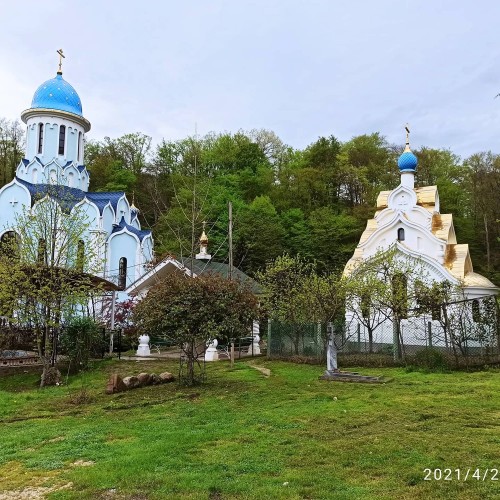 На внедорожнике по горам Сочи: поездка в мини-группе