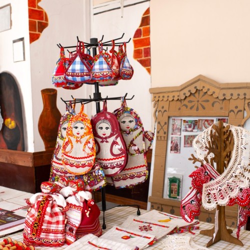 Сирень, усадьбы, кружево, керамика: тур из Москвы в Тамбов и на фестиваль