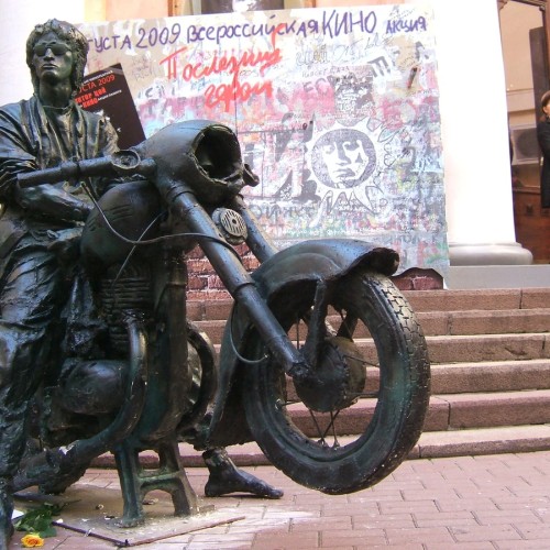 «История рок-музыки в Ленинграде»: авторская экскурсия про неформальную сторону города