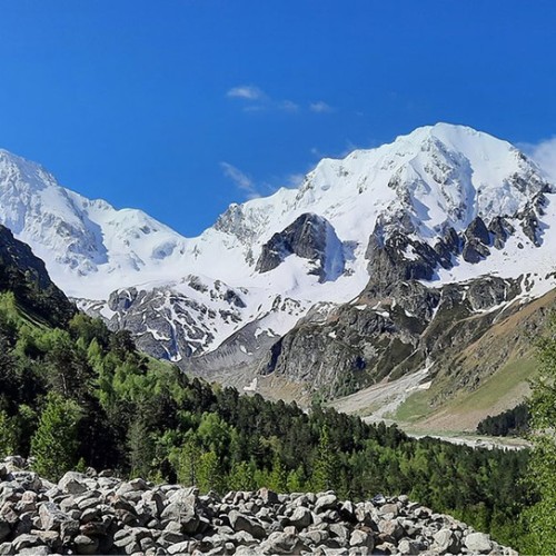 Треккинг налегке у подножия священной горы Уллу-Тау (комфорт размещения на выбор)