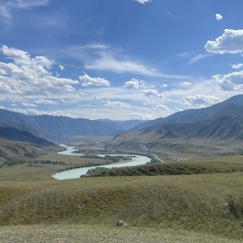 Я шагаю по Алтаю: лёгкий треккинг в горах, главные места и погружение в культуру