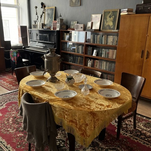 Жизнь доходного дома Петербурга