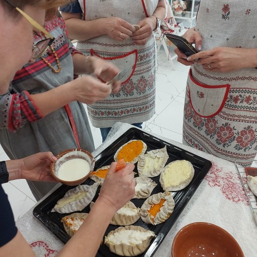 Тёплый вечер в Петрозаводске: готовим калитки и общаемся