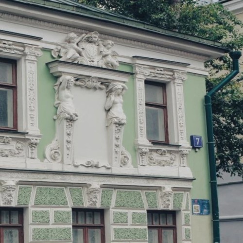 Автостопом по советскому кино: квест-экскурсия в Москве без гида