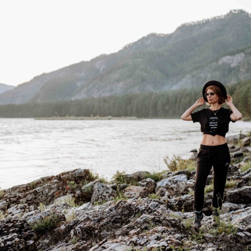 Активно и без палаток на Алтае: моторафтинг, треккинг и вечера под звёздами