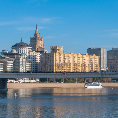 «Я гуляю по Москве» — на теплоходе «Августина» или «Соболь» от Сити до Крымского моста