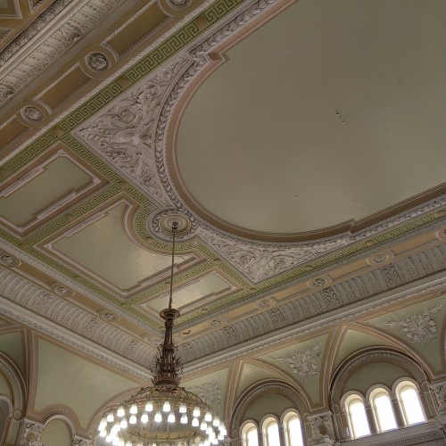 Деньги в большом городе