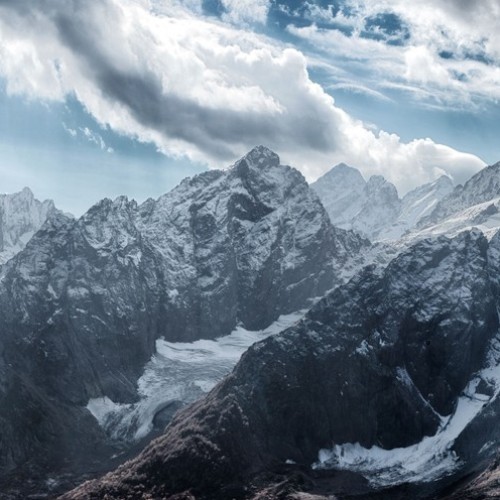 Прогулки по Домбаю: треккинги налегке к ущельям, горам и озёрам