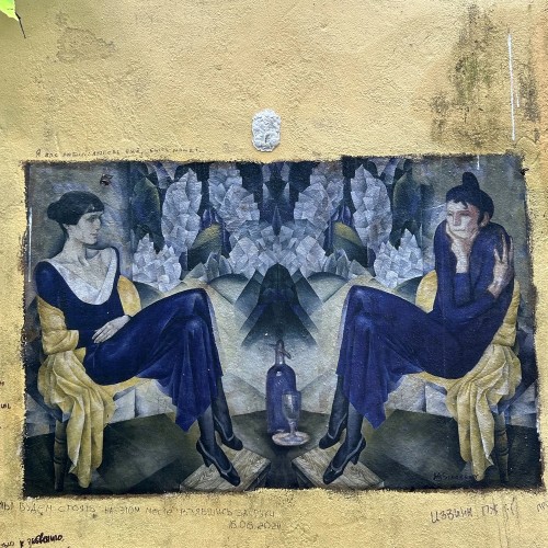 Стрит-арт и дворы Петербурга: авторская прогулка в группе