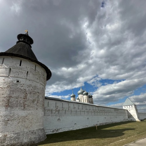 Макарьевский монастырь и Сергиевская слобода из Нижнего Новгорода