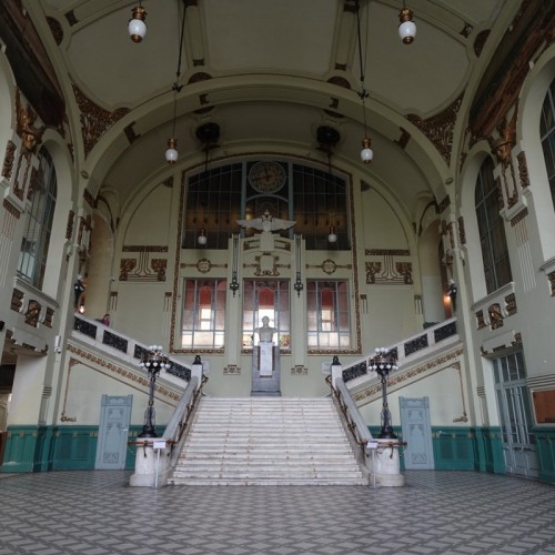 Семенцы: путь от казарм до фабрики звёзд старого Петербурга