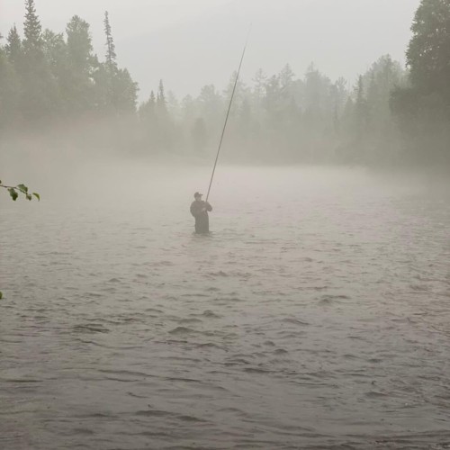 Богатство Байкала: рыбалка на реках и в диких местах на озере с катера