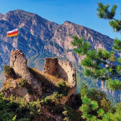 Семейный треккинг в Дигории с размещением в гостинице