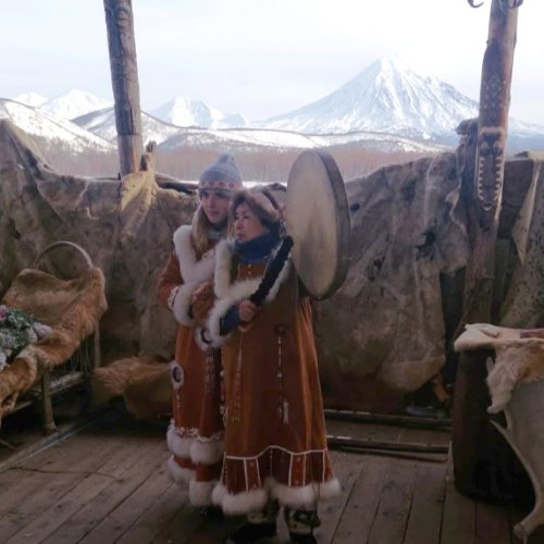 Туда, где дымятся вулканы, а вода исцеляет: неделя на Камчатке в мини-группе