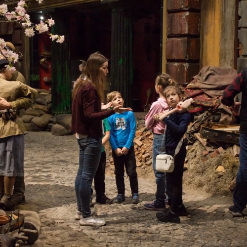 Пропавшие в кинохронике: экскурсия по иммерсивной инсталляции «Ленфильма»