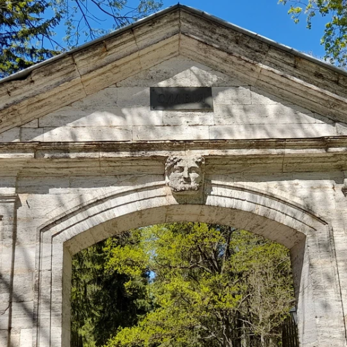 Все парки и замки Гатчины за один день