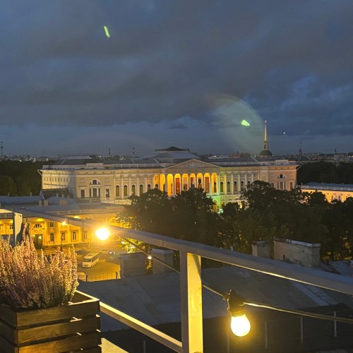 Пируэты Петербурга: погулять по центру и подняться крышу