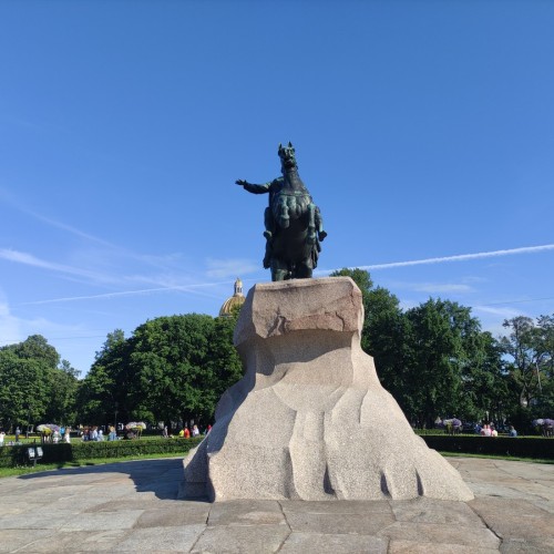 Мятежные площади. От Елизаветы до Ельцина