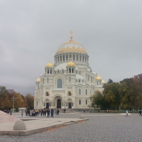 Кронштадт + Петергоф за 1 день