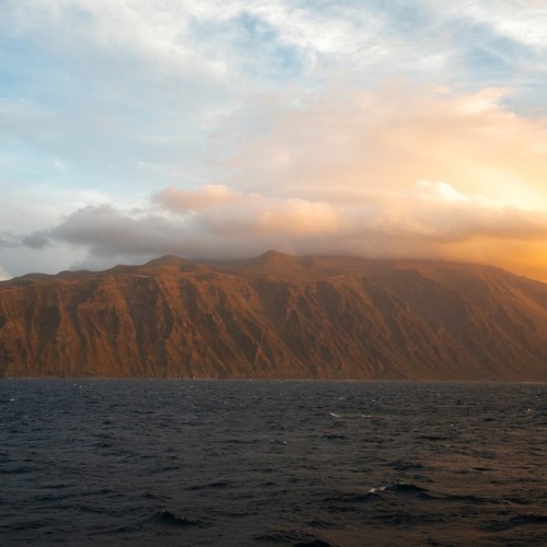 Остров чудес: путешествие по достопримечательностям Итурупа и окрестностей в мини-группе