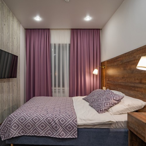 Активное путешествие на север Байкала с комфортом: прогулка на катере, рыбалка и природа