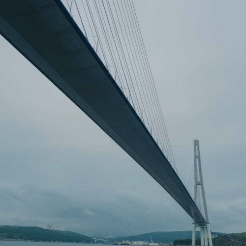 По волнам Японского моря на яхте с маской, сапом и деликатесами (мини-группа)