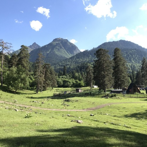 Верхом по Архызу: поездка для конников с любой подготовкой