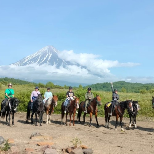 На лошадях к Корякскому вулкану с палатками. Всё включено