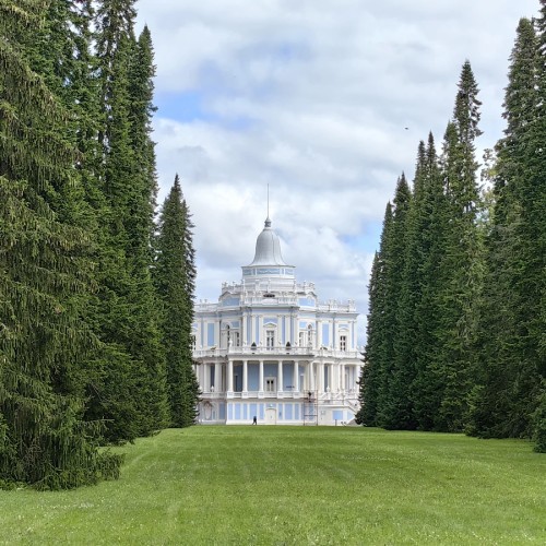 Ораниенбаум  – загородная резиденция светлейшего князя Меншикова