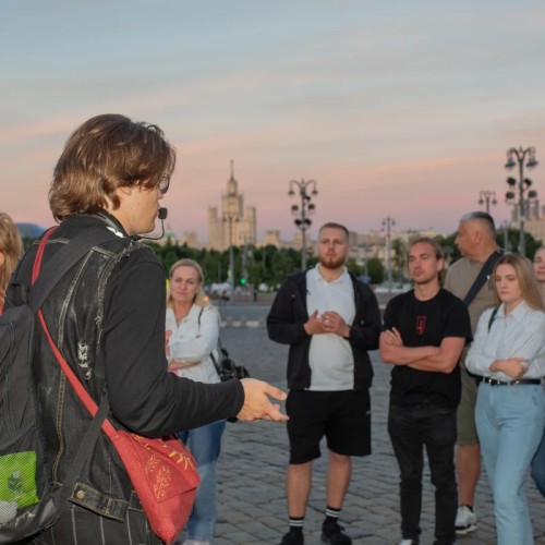 Таинственная прогулка по вечерней Москве — с гаданиями и чаем