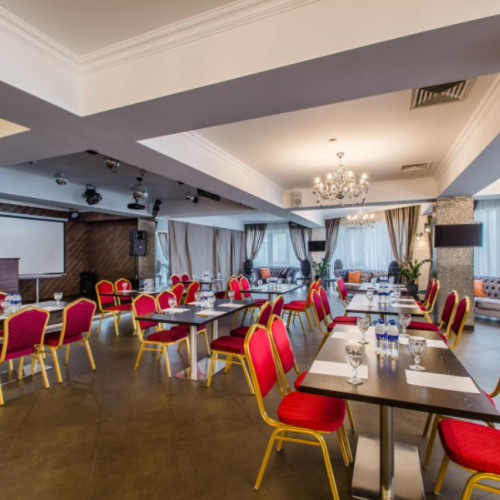 Самое яркое на Байкале: водные прогулки, поездка на поезде и энергия сакральных мест