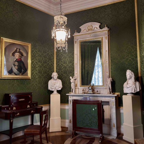 Групповая экскурсия в Гатчину: по следам русского Гамлета