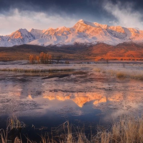 Перезагрузка на Алтае: топ локаций, заповедное озеро и моторафтинг по Катуни