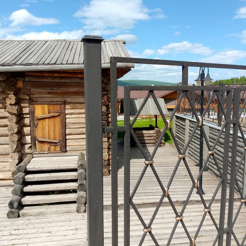 Из Иркутска — в село Анга: к чудотворным камням и старинным иконам