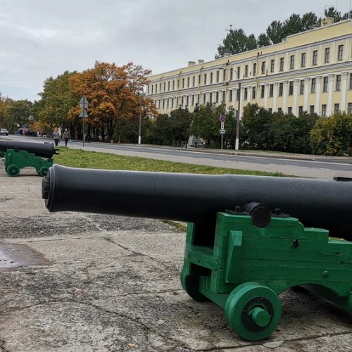 Кронштадт + Петергоф за 1 день