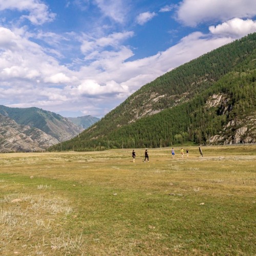 Насыщенная поездка в инопланетный край: сплав по Катуни, Телецкое озеро и долина Чулышман