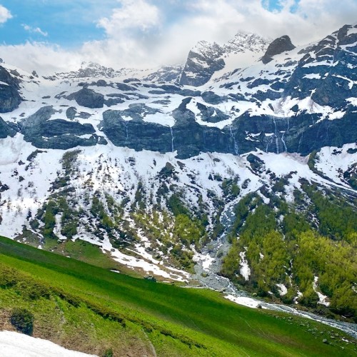 Весенний Архыз: треккинг налегке с проживанием в гостинице