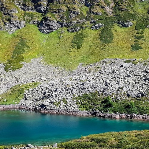 Край разноцветных озёр: треккинг налегке в Архызе с проживанием в палатках