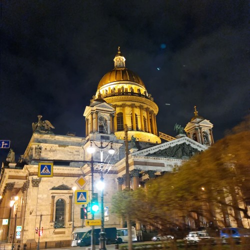 Неспящие в Петербурге