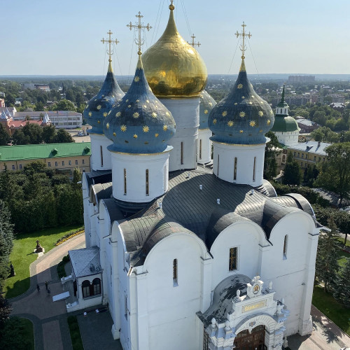 Услышать монастырь: подъём на колокольню Лавры