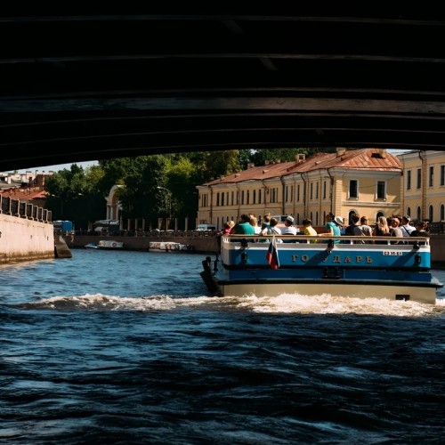 Северная Венеция: на теплоходе по рекам и каналам Петербурга