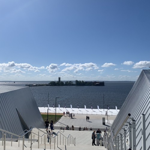 «Лахта-центр» и Кронштадт — из Петербурга