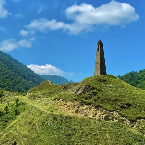 Впечатляющая Чечня в мини-группе: горы, озёра, современные мечети и средневековые башни