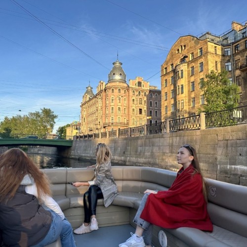 От Фонтанки до Карповки на водном такси