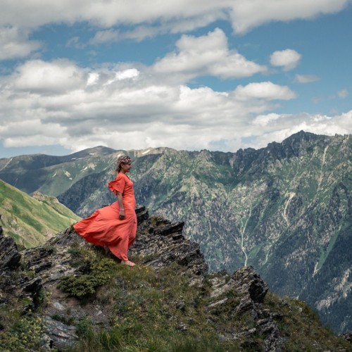 Пешком по просторам Архыза: поход без рюкзаков с проживанием в палатках