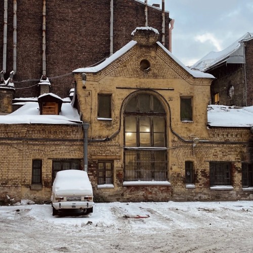 Дворцы и хижины Петроградки